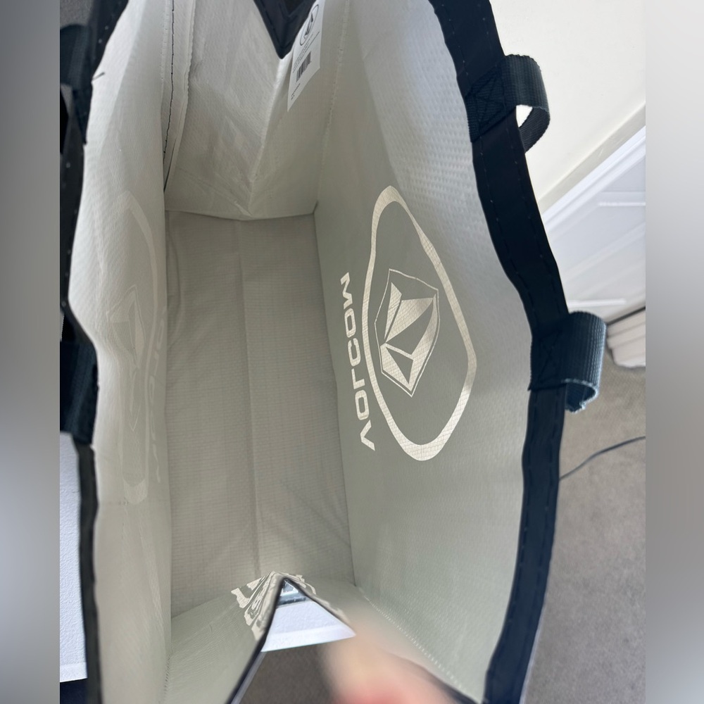 NEW Volcom Logo Black & White Reusable Shopping Tote Gift Bag - Picture 6 of 7